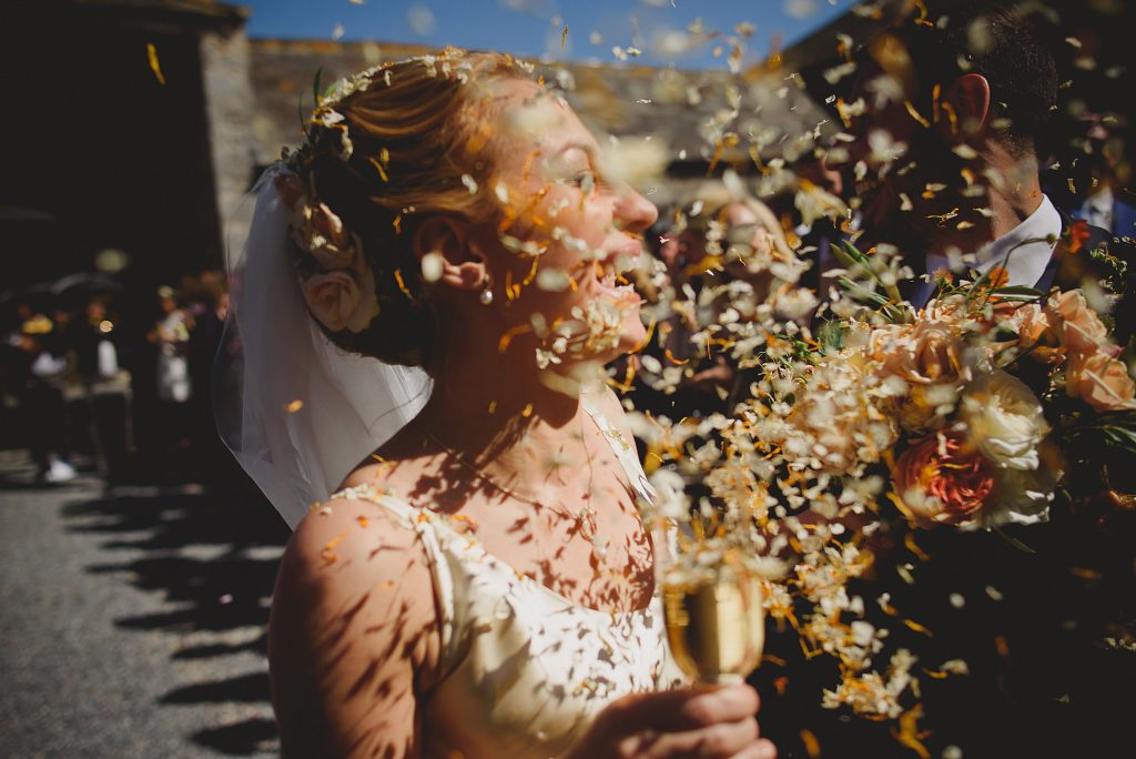 anran devon wedding confetti