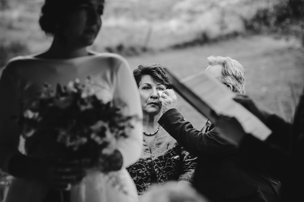 the green cornwall wedding photos