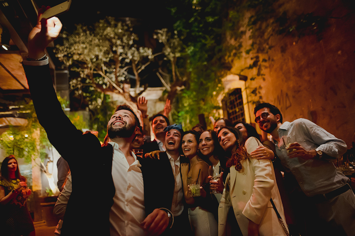 Guest selfie wedding photo